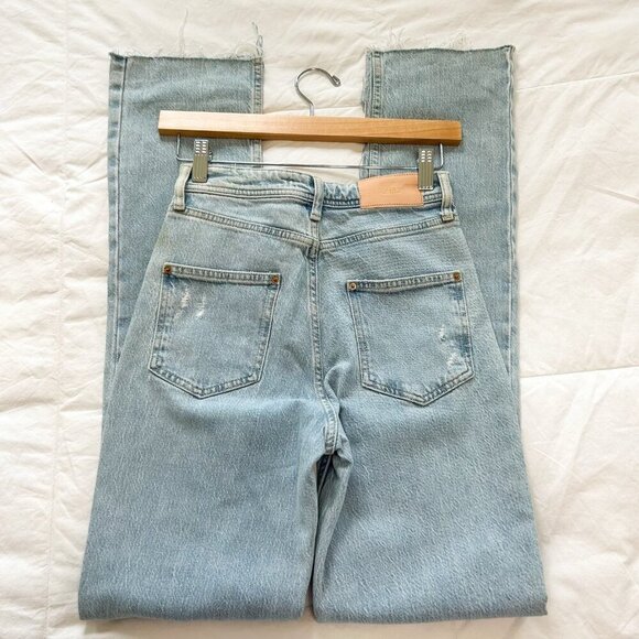 NWT Zara High Rise Split Hem Distressed Jeans Light Wash Straight Leg Sz 2 - Picture 5 of 8